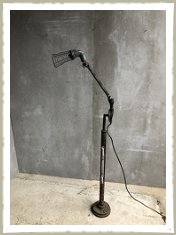 Industrial floor light