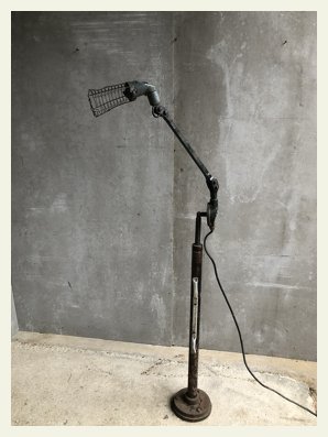 Industrial floor light