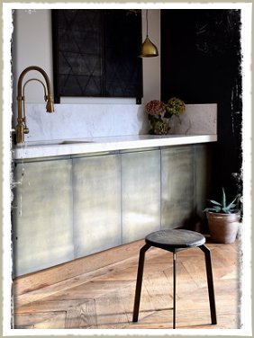 brass kitchen1