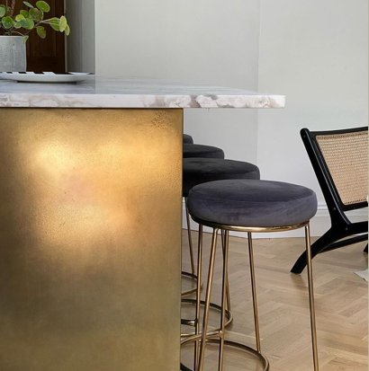 Cane, kitchen island in brass