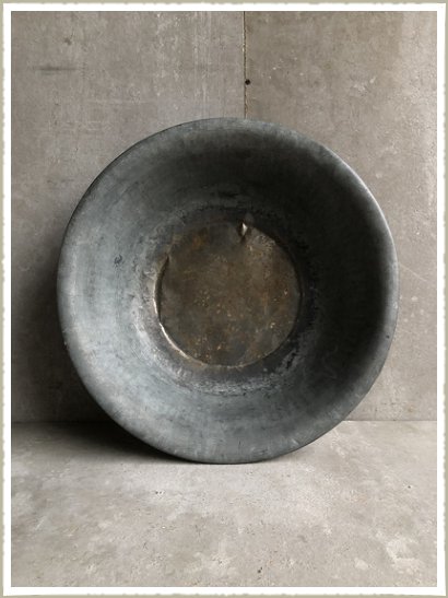 Metal bowl 1