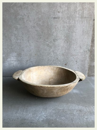 Bleached bowl antique