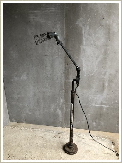 Industrial floor light