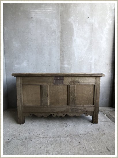 Coffer 18th century bleached oak wabi sabi