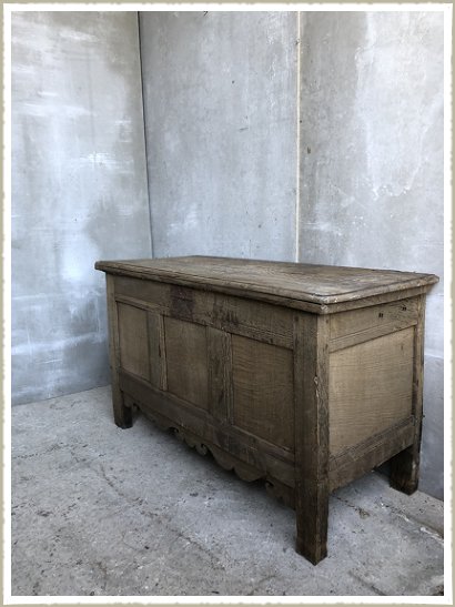 Coffer 18th century bleached oak wabi 2