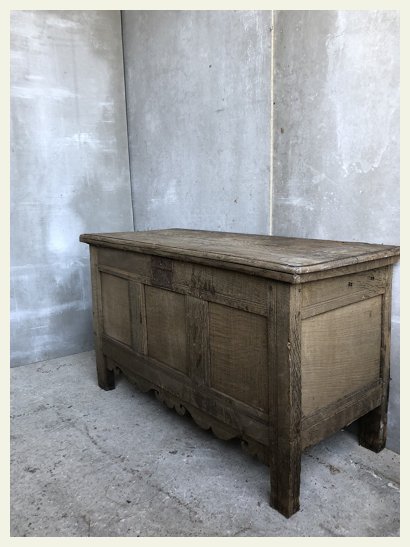 Coffer 18th century bleached oak wabi 2