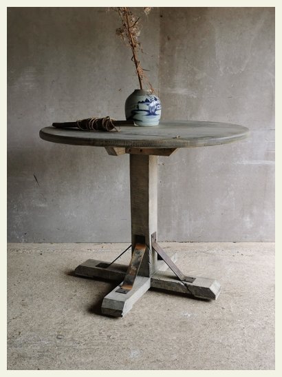 Oak Top round table and base