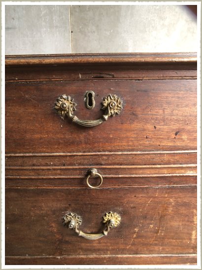 Georgian chest drawers brush board