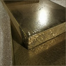 brass edge detail